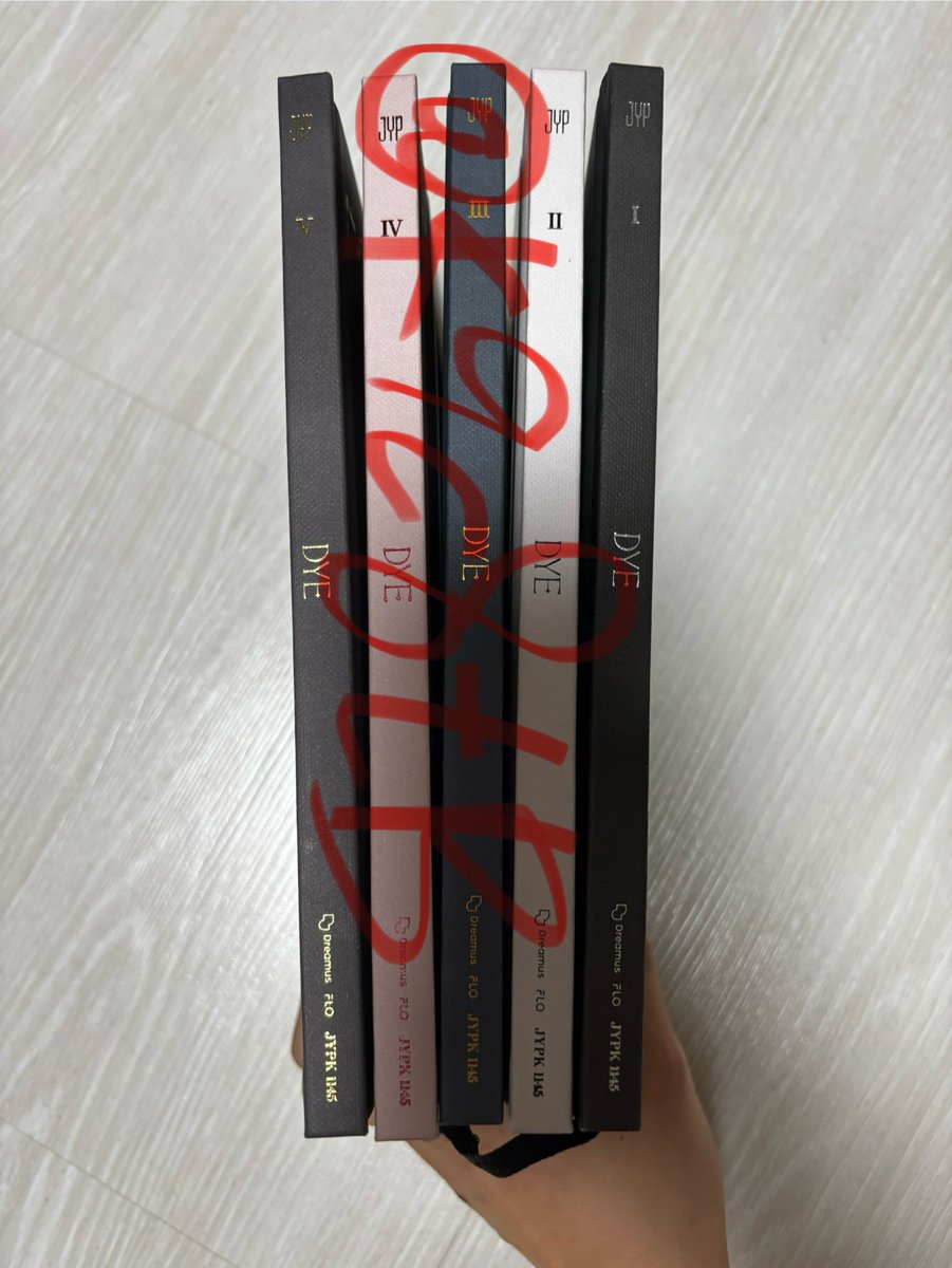 K9c8tB's tweet photo. 갓세븐 낫바이더문 앨범
GOT7 NOT BY THE MOON FULL ALBUM
포토카드 12장 포함 5종 세트 일괄 양도 sell
배송비 포함 2.0 (네고 가능)

Korean address only please DM

#GOT7 #갓세븐 #JAYB #진영 #jackson #mark #bambam #yugyeom #앨범 #양도 #WINTER_HEPTAGON #GOT7_NESTFEST #포카 #포토카드 https://t.co/jPmjMDwvUk
