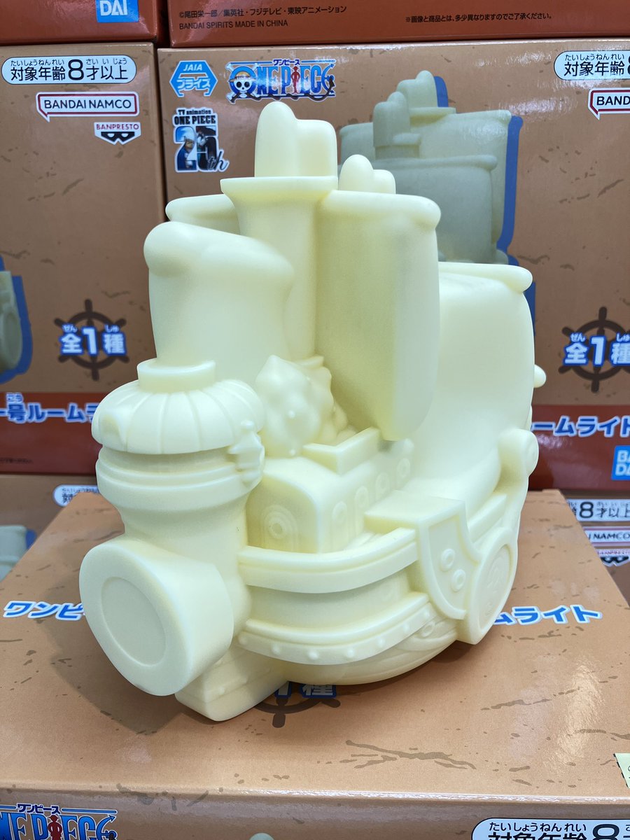 ワンピースから サウザンド・サニー号ルームライトが入荷致しました