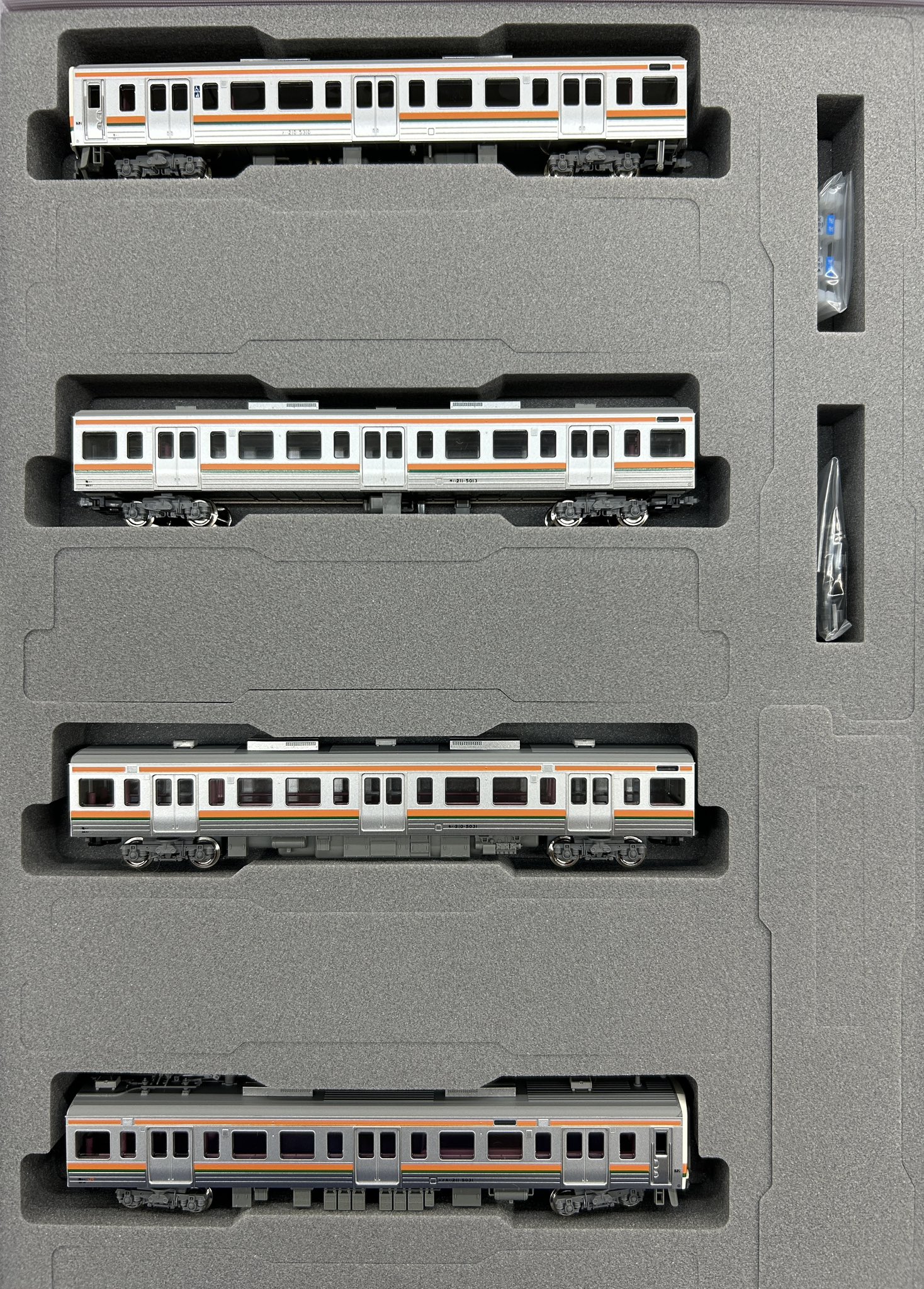 10-1858 10-1859 10-1860 211系 10-1858 10-1859 10-1860 211系 - メルカリ