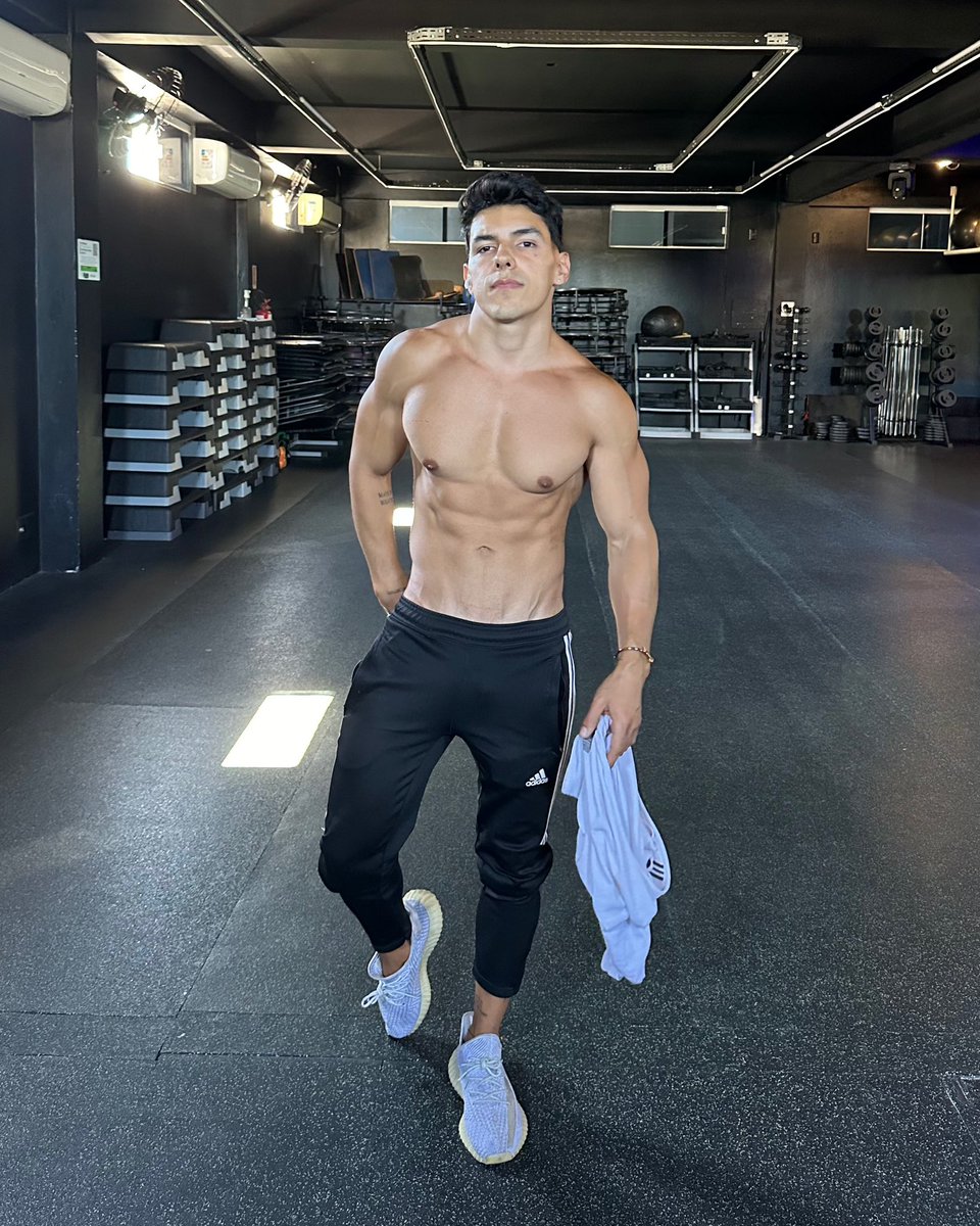 german_varr's tweet photo. Post workout https://t.co/tjrppnpMBw