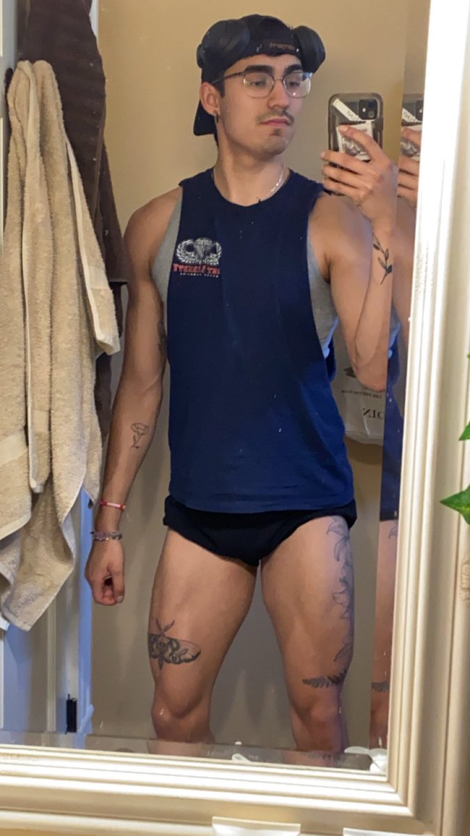 M0TH2002's tweet photo. I need a better phone camera cause the resolution is ass… https://t.co/THm1pGjocU