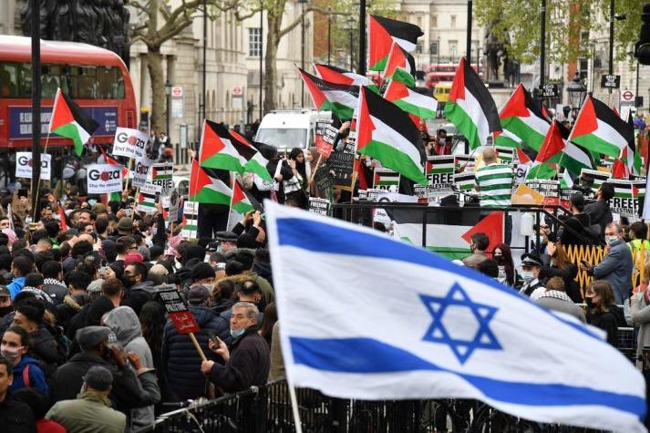 ReportarsinMied's tweet image. ⚠️#Atención:👇🏽
Israel y Hamas logran acuerdo para poner un #AltoAlFuego en la Franja De Gaza. 

Esto se da luego de 467 días de intentos bombardeos de Israel 🇮🇱 contra Palestina 🇵🇸, donde más de 46,700 civiles fueron asesinados. 🕊️