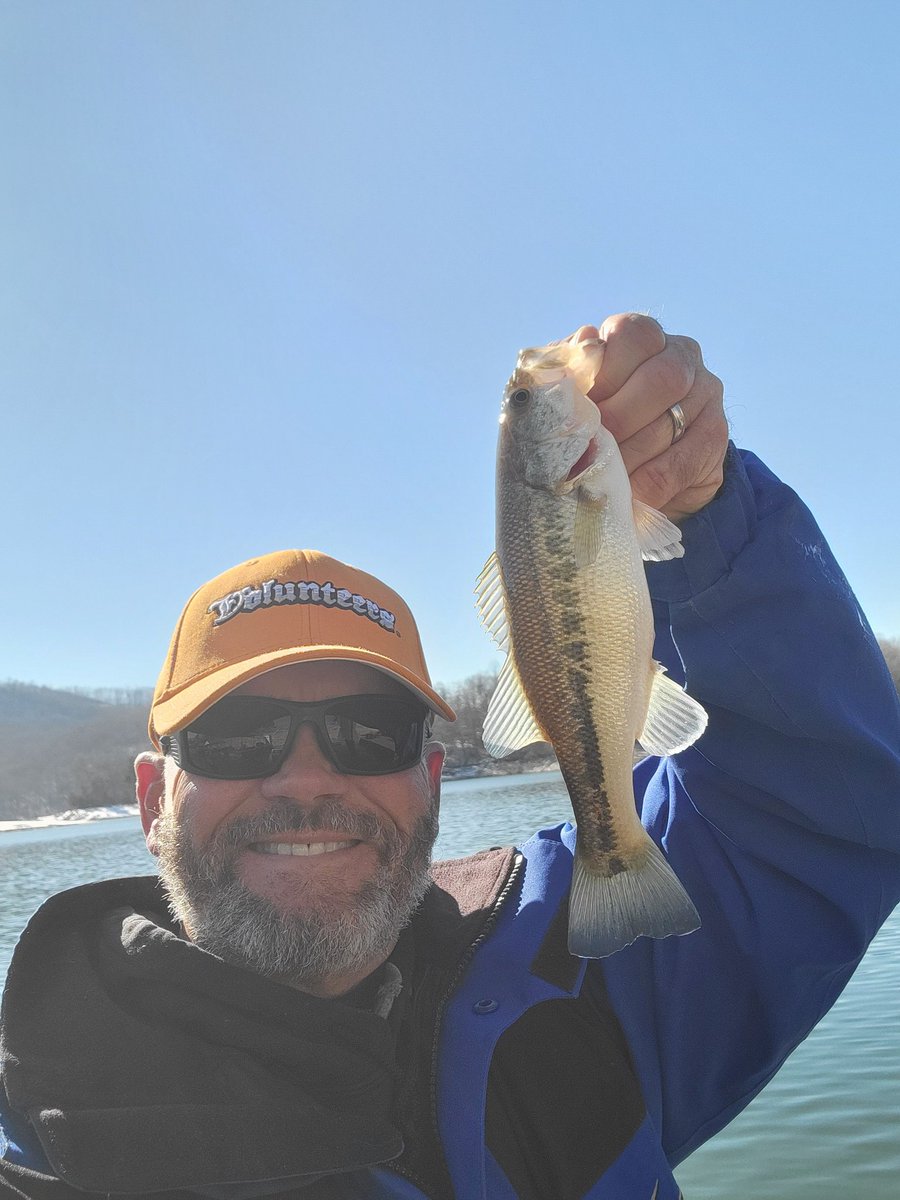 My therapist was pretty tough on me today, but I'm thankful for what I got! 
#bassfishing #largemouthbass #smallmouthbass #spottedbass #meanmouthbass #fishthemoment Advantagebait.com pulsefishlures.com trueswimbaits.com Hardcorefishandgame.com