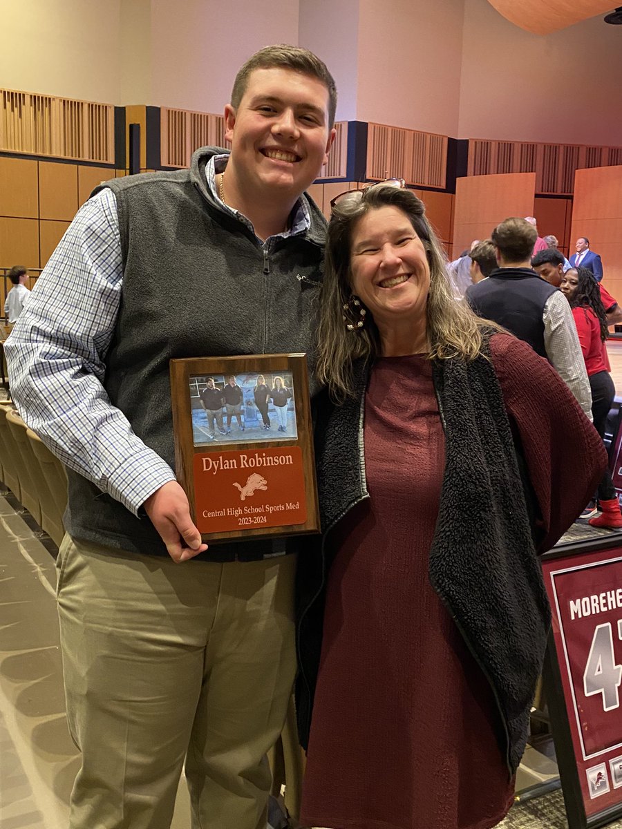 Coach Shannon Holt tweet media