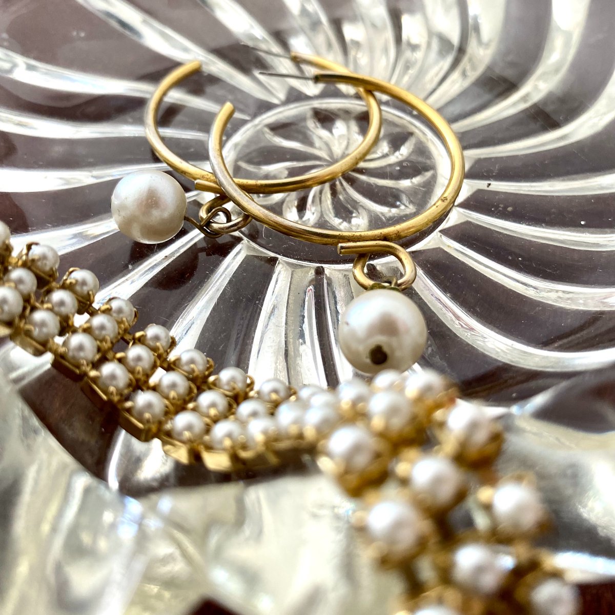 𝐍𝐞𝐰 𝐀𝐫𝐫𝐢𝐯𝐚𝐥𝐬 are HERE on my #Etsy shop! 𝒞𝒽𝑒𝒸𝓀 𝓉𝒽𝑒𝓂 𝑜𝓊𝓉 &amp; find something 𝐬𝐩𝐞𝐜𝐢𝐚𝐥 𝐭𝐨𝐝𝐚𝐲! tinyurl.com/5bsx8kr3 #etsysellers #vintage