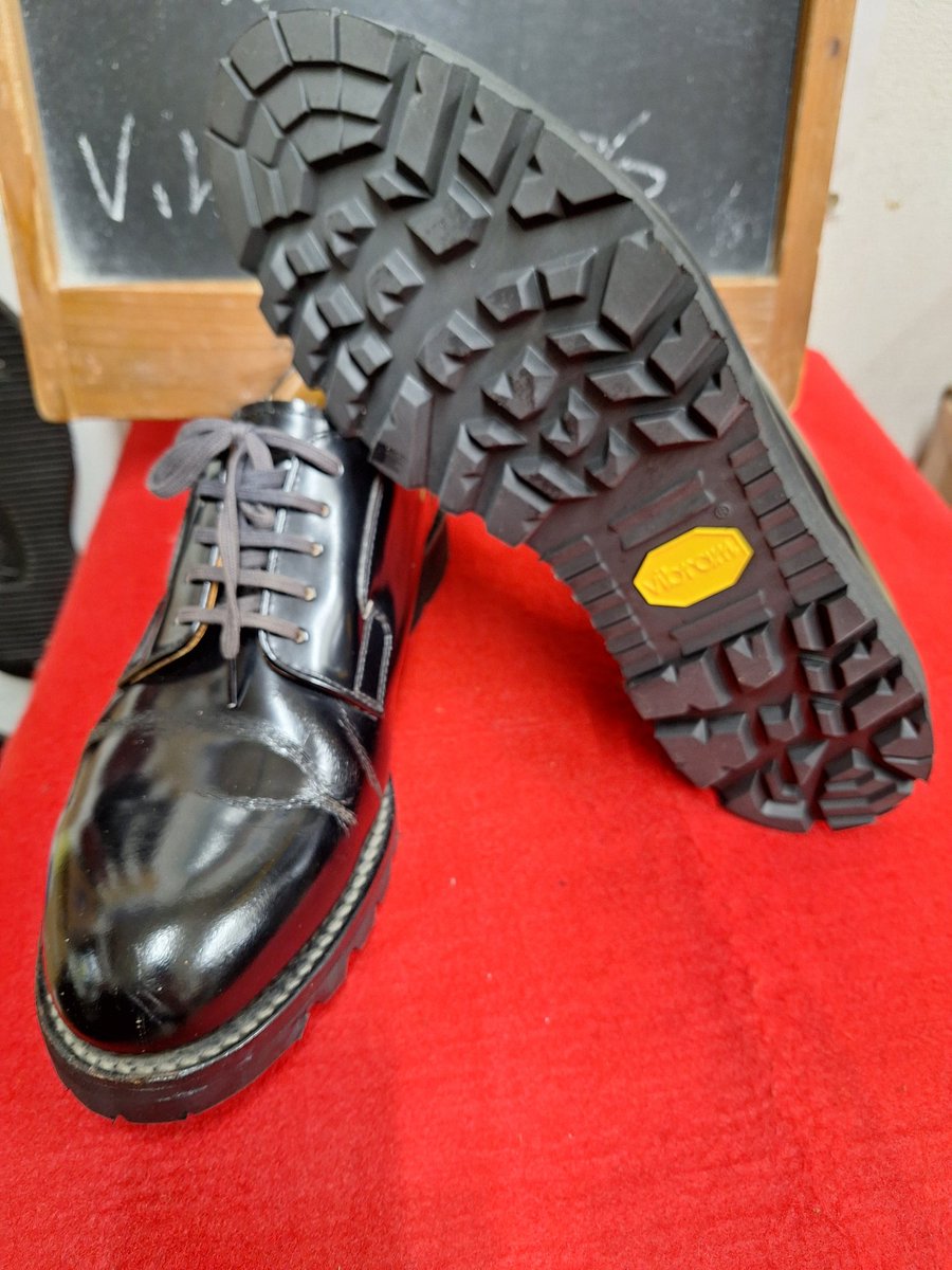 hoprepair1997_'s tweet image. 空気がヒンヤリしています

Danner ポストマンのソールをVibram1276シエラソールで交換させていただきました

ポストマン楽しんでください

#ダナー
#danner
#靴修理
#ブーツ修理
#ほっぷ高崎
#群馬県