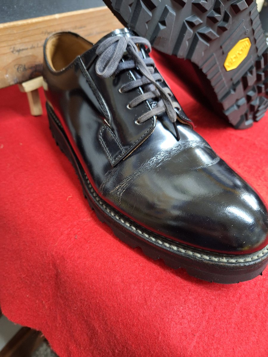 hoprepair1997_'s tweet image. 空気がヒンヤリしています

Danner ポストマンのソールをVibram1276シエラソールで交換させていただきました

ポストマン楽しんでください

#ダナー
#danner
#靴修理
#ブーツ修理
#ほっぷ高崎
#群馬県