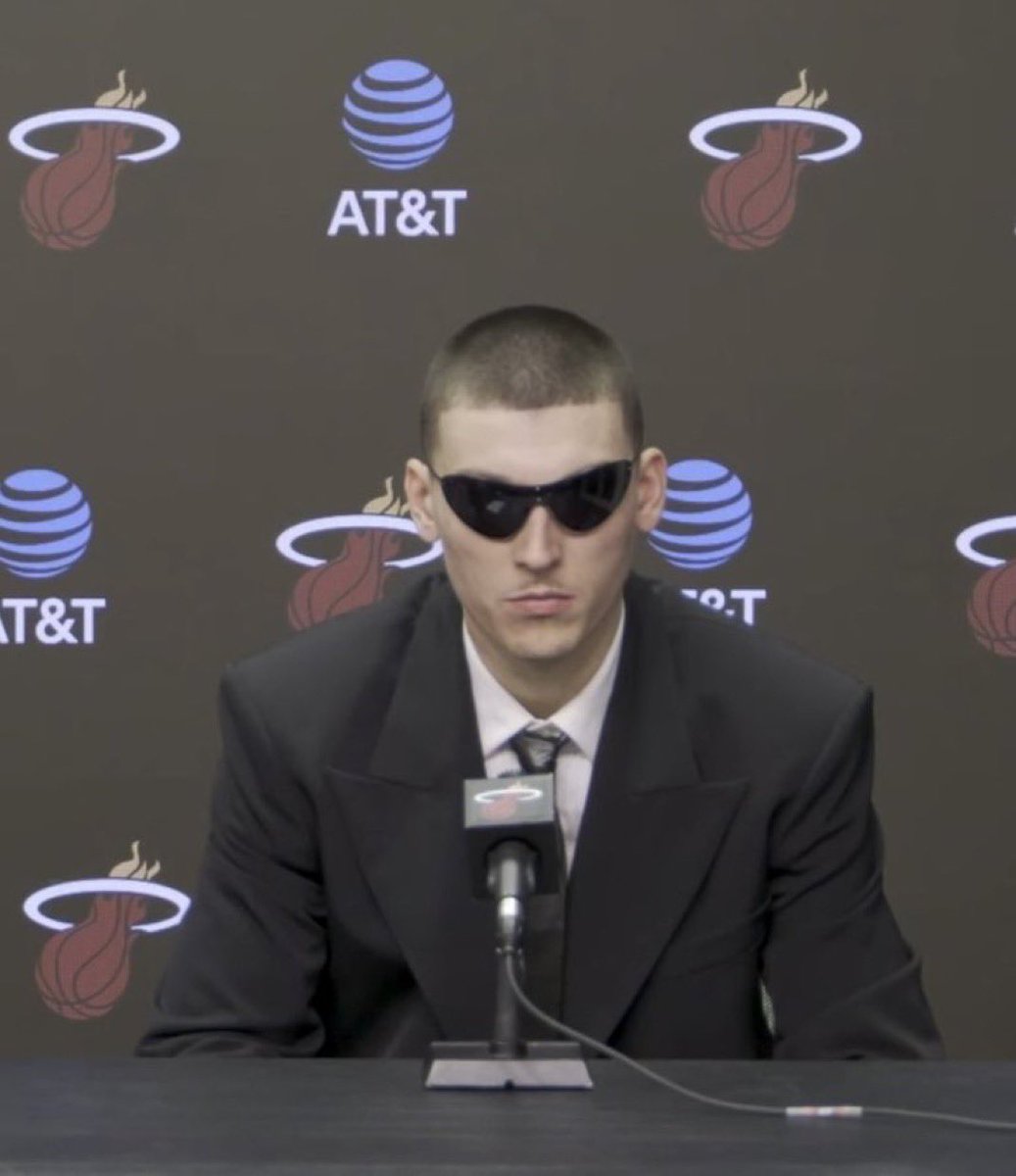 bam4dpoy's tweet image. #on1 #gowhiteboygo