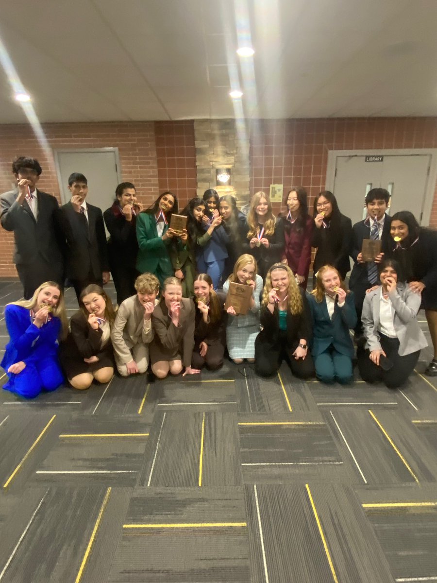 mnhsforensics's tweet photo. Last weekend we competed at Fremont, and  brought back 2nd in overall sweeps!!

DI-
Keerthana 3rd 🥉 
Rylie 4th
Nya 7th

ENT-
Meghna 1st 🥇 
Cece 6th

EXT-
Champs
Angela 2nd 🥈 
Shanmukh 1st 🥇 

Honors
Nishi 6th
Joyce 5th
Aarya 4th
Ved 2nd 🥈 

HI-
Sanna 3rd 🥉 
Keerthana 6th https://t.co/afus3caZbb