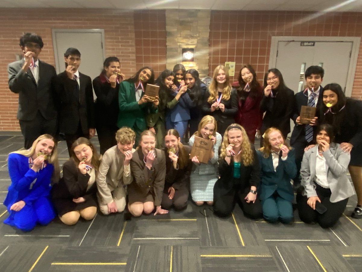 mnhsforensics's tweet photo. Last weekend we competed at Fremont, and  brought back 2nd in overall sweeps!!

DI-
Keerthana 3rd 🥉 
Rylie 4th
Nya 7th

ENT-
Meghna 1st 🥇 
Cece 6th

EXT-
Champs
Angela 2nd 🥈 
Shanmukh 1st 🥇 

Honors
Nishi 6th
Joyce 5th
Aarya 4th
Ved 2nd 🥈 

HI-
Sanna 3rd 🥉 
Keerthana 6th https://t.co/afus3caZbb