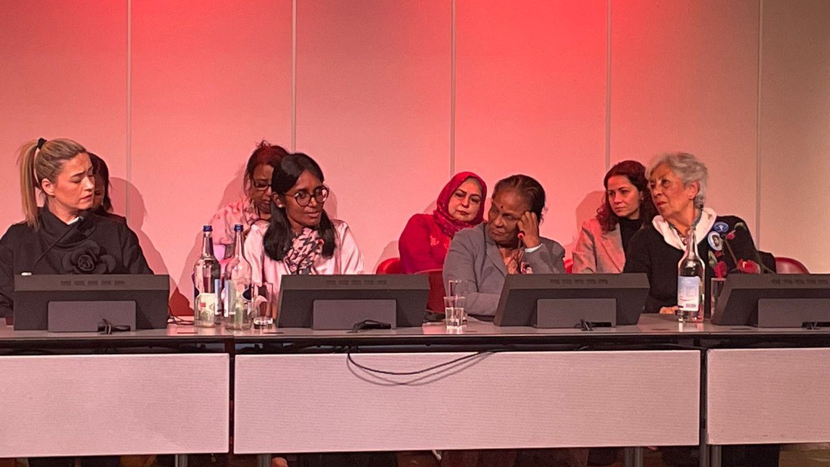 At @EDworldcongress, <a href="/SwissPeaceHR/">Swiss Peace and Human Rights</a> &amp; <a href="/SwissAmbLKA/">Ambassador Siri Walt</a> facilitated the participation of 🇱🇰 Sri Lankan family representatives in a panel on "Empowering victims of enforced disappearances" to deliver on the importance of collective family actions and networks. @193CEDI