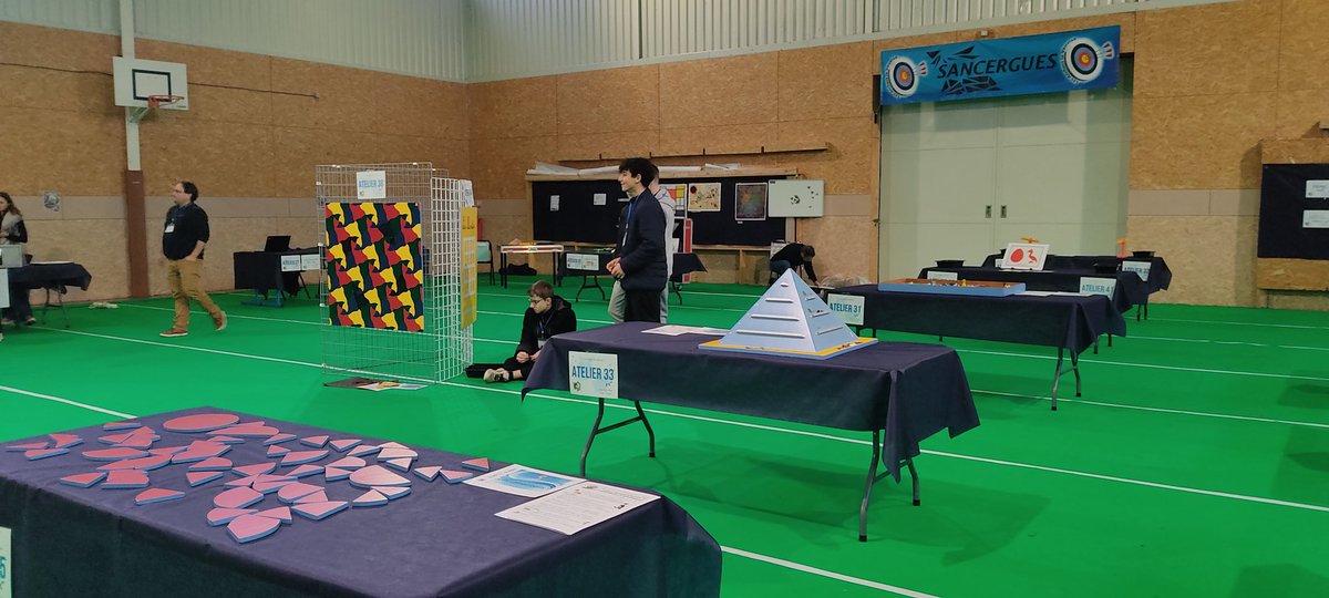 FRMJCSTS's tweet photo. La FRMJC centre accompagne la première olympiade des sciences 🤩 avec l'exposition des maths en somme ! 🔝👍 https://t.co/LVrmBPG8qE