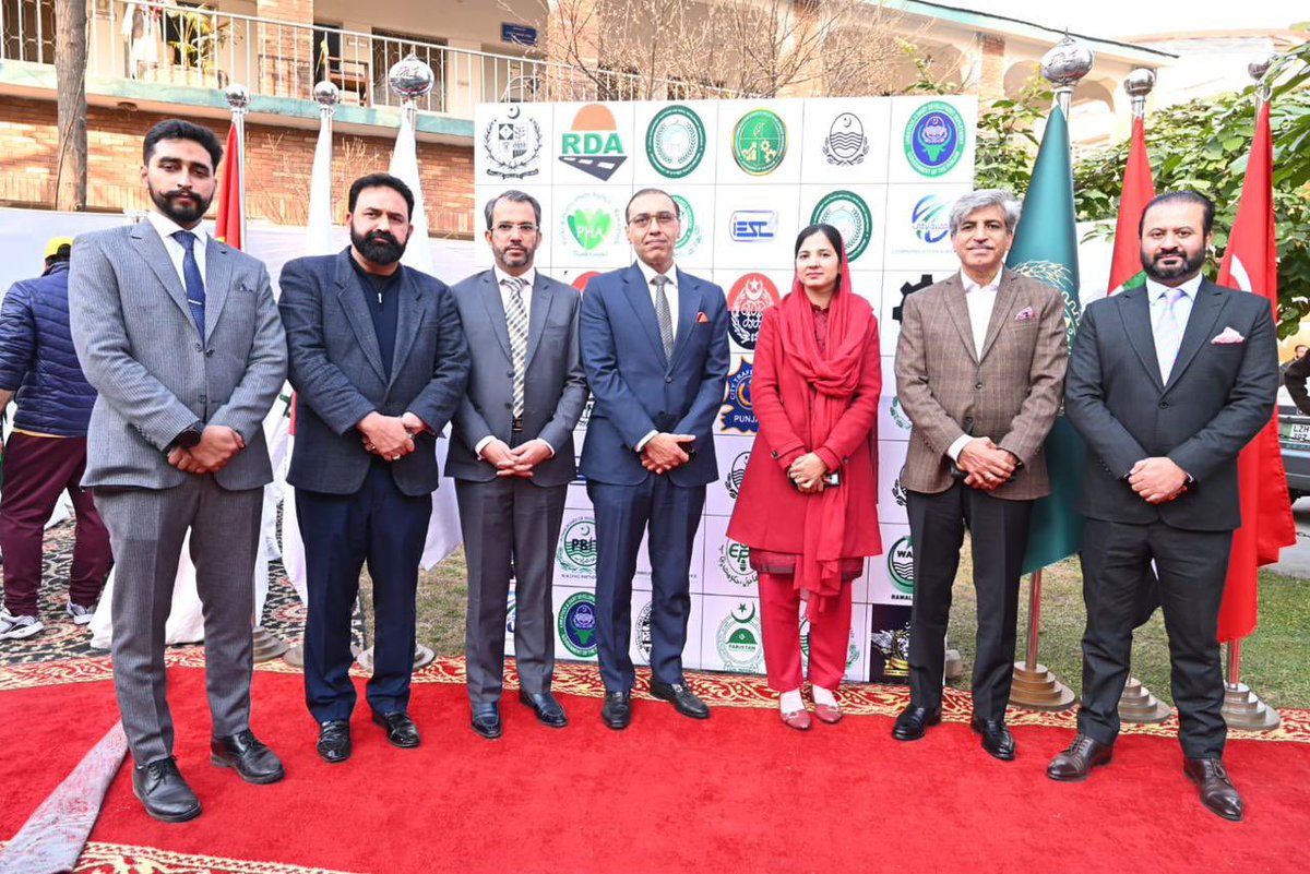 Industries Commerce & Investment Department Punjab (@icidpunjab) on Twitter photo Esteemed guests, including MNA Mr. Hanif Abbasi, CEO <a href="/PbitOfficial/">Punjab Board of Investment and Trade</a> Mr. Najaf Iqbal, DG <a href="/RdaRawalpindi/">Rawalpindi Development Authority (RDA)</a> Ms. Kinza Murtaza, and President <a href="/RcciOfficial/">Rawalpindi Chamber of Commerce & Industry</a> Usman Yousaf, graced the occasion
#ICIDPunjab
#DigitalTransformation
#BusinessFacilitationCenter
#OneStopSolution
#InvestInPunjab Esteemed guests, including MNA Mr. Hanif Abbasi, CEO <a href="/PbitOfficial/">Punjab Board of Investment and Trade</a> Mr. Najaf Iqbal, DG <a href="/RdaRawalpindi/">Rawalpindi Development Authority (RDA)</a> Ms. Kinza Murtaza, and President <a href="/RcciOfficial/">Rawalpindi Chamber of Commerce & Industry</a> Usman Yousaf, graced the occasion
#ICIDPunjab
#DigitalTransformation
#BusinessFacilitationCenter
#OneStopSolution
#InvestInPunjab