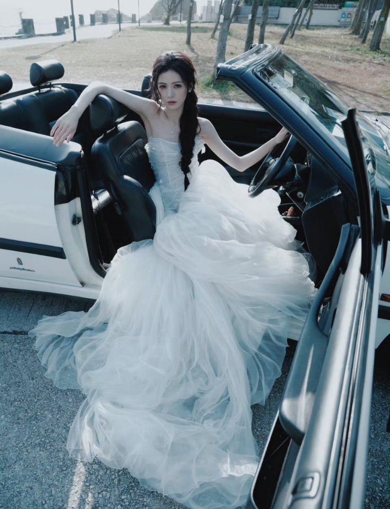 floral_beauties's tweet photo. Trendy Angel #ZhangYuxi 😘

#TheTopSpeed #FloralBeauties https://t.co/2CJO2U2BZE
