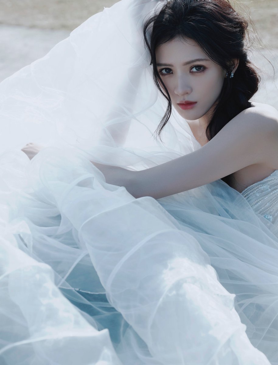 floral_beauties's tweet photo. Trendy Angel #ZhangYuxi 😘

#TheTopSpeed #FloralBeauties https://t.co/2CJO2U2BZE