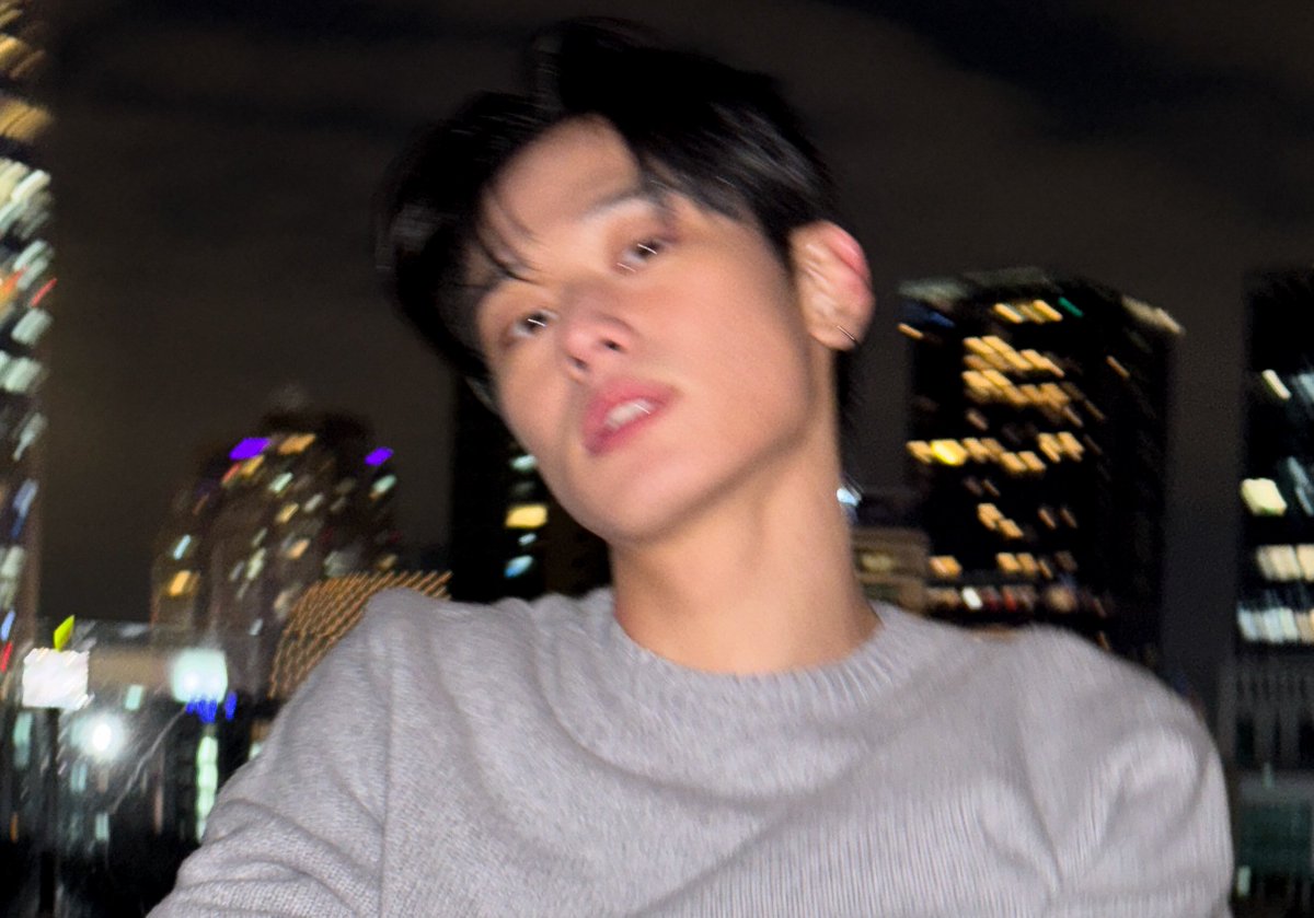 dailyljy tweet picture