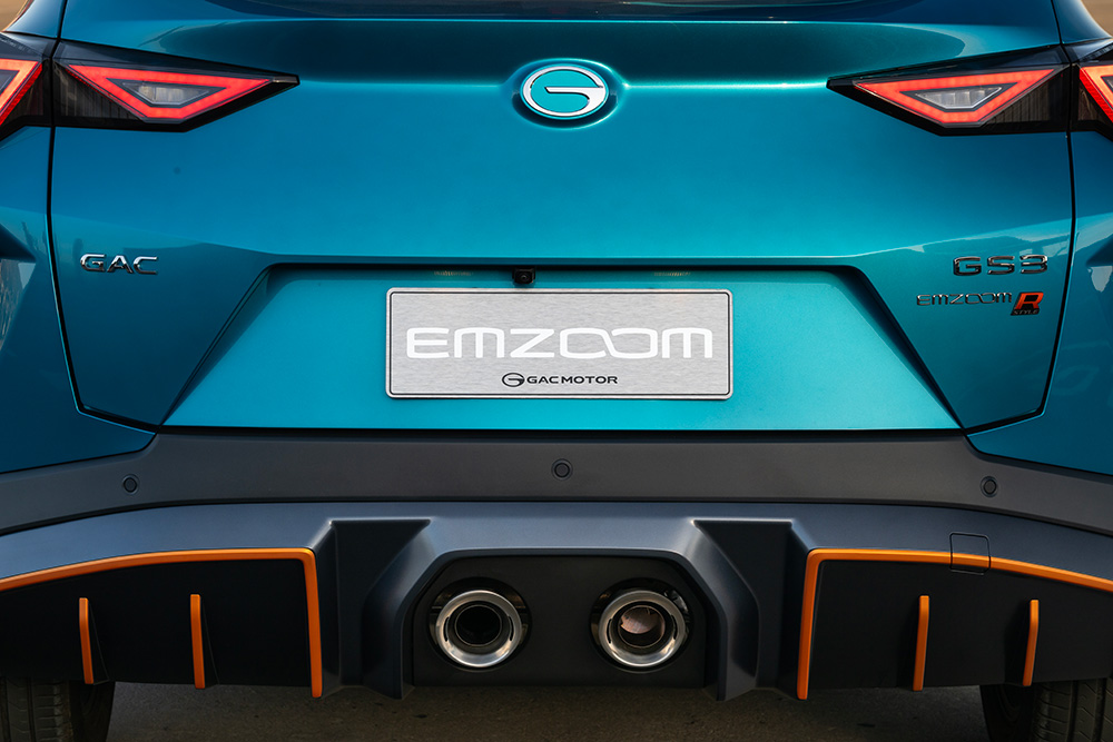 DrivenMotoring's tweet photo. GAC GS3 Emzoom: a crossover with extravagant geometric design and bold sporty vibes. Hard to believe it’s the brainchild of a Chinese state-owned company. 🔥 Thoughts? 

🔗 https://t.co/cCghEW7iPL

@GAC_MOTOR https://t.co/fSjGgFqBx6