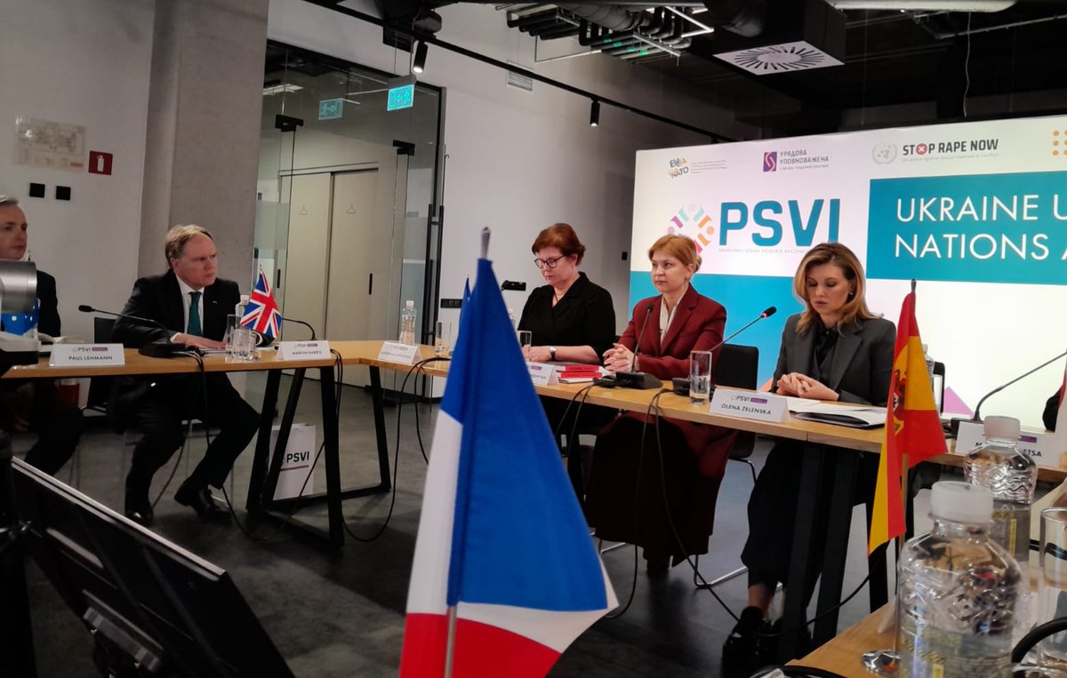 FranceenUkraine's tweet photo. Des centaines de femmes et d'hommes subissent des violences sexuelles dans les territoires 🇺🇦 occupés par la Russie. L'🇺🇦 et ses partenaires s'engagent dans l'Initiative #PSVI. 🇫🇷 soutient les victimes et les enquêtes.
Elle organisera en 2025 une conférence #diplomatieféministe. https://t.co/j1ztLMGAu0