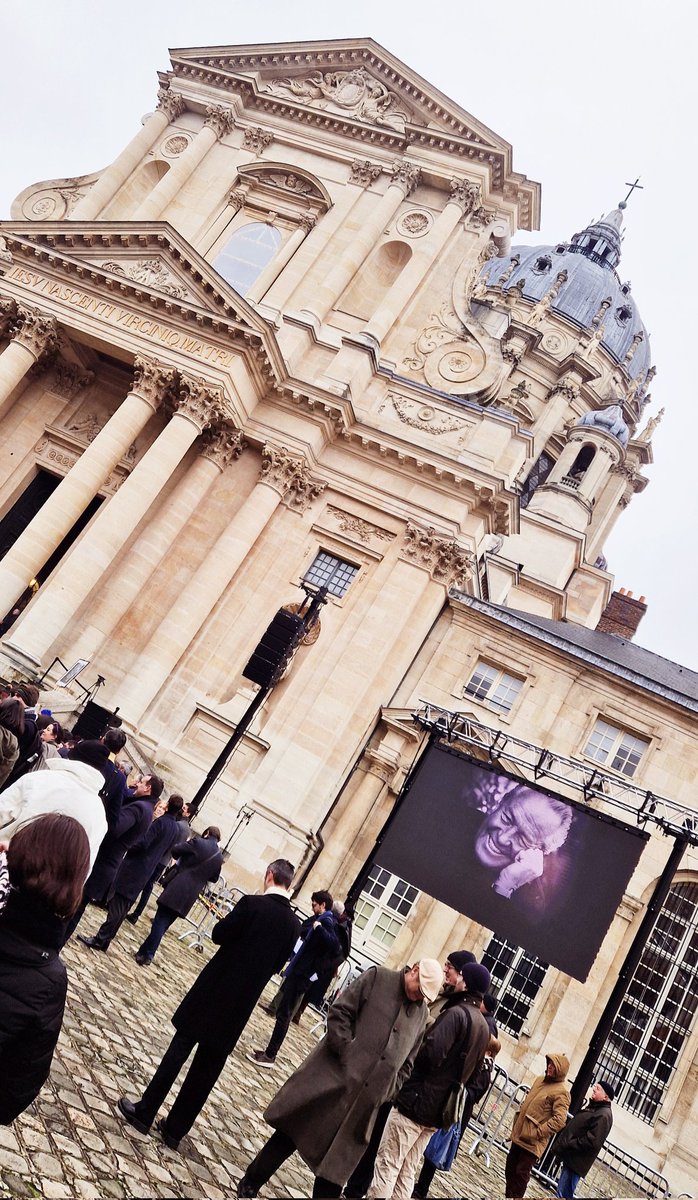 SophieGrech13's tweet photo. Présente à l'église du Val de Grâce pour rendre un dernier hommage à Monsieur Jean-Marie Le Pen.
Reposez en paix 🙏🏻
#JMLPEN https://t.co/QaeKfRcHwQ