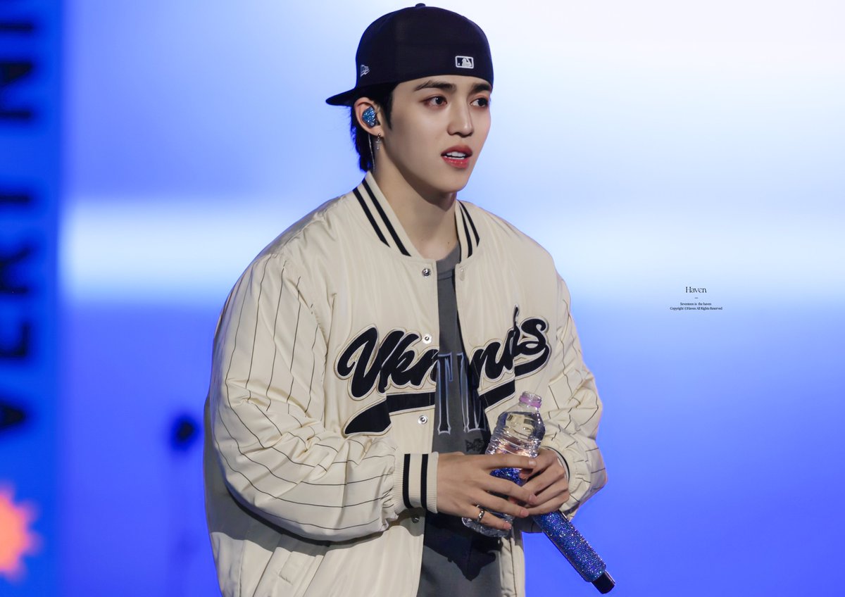 _TheHaven_'s tweet photo. 241013 RIGHT HERE

 #SEVENTEEN #세븐틴
#SCOUPS #에스쿱스 #최승철 #승철 #エスクプス https://t.co/zGKQqjoakG