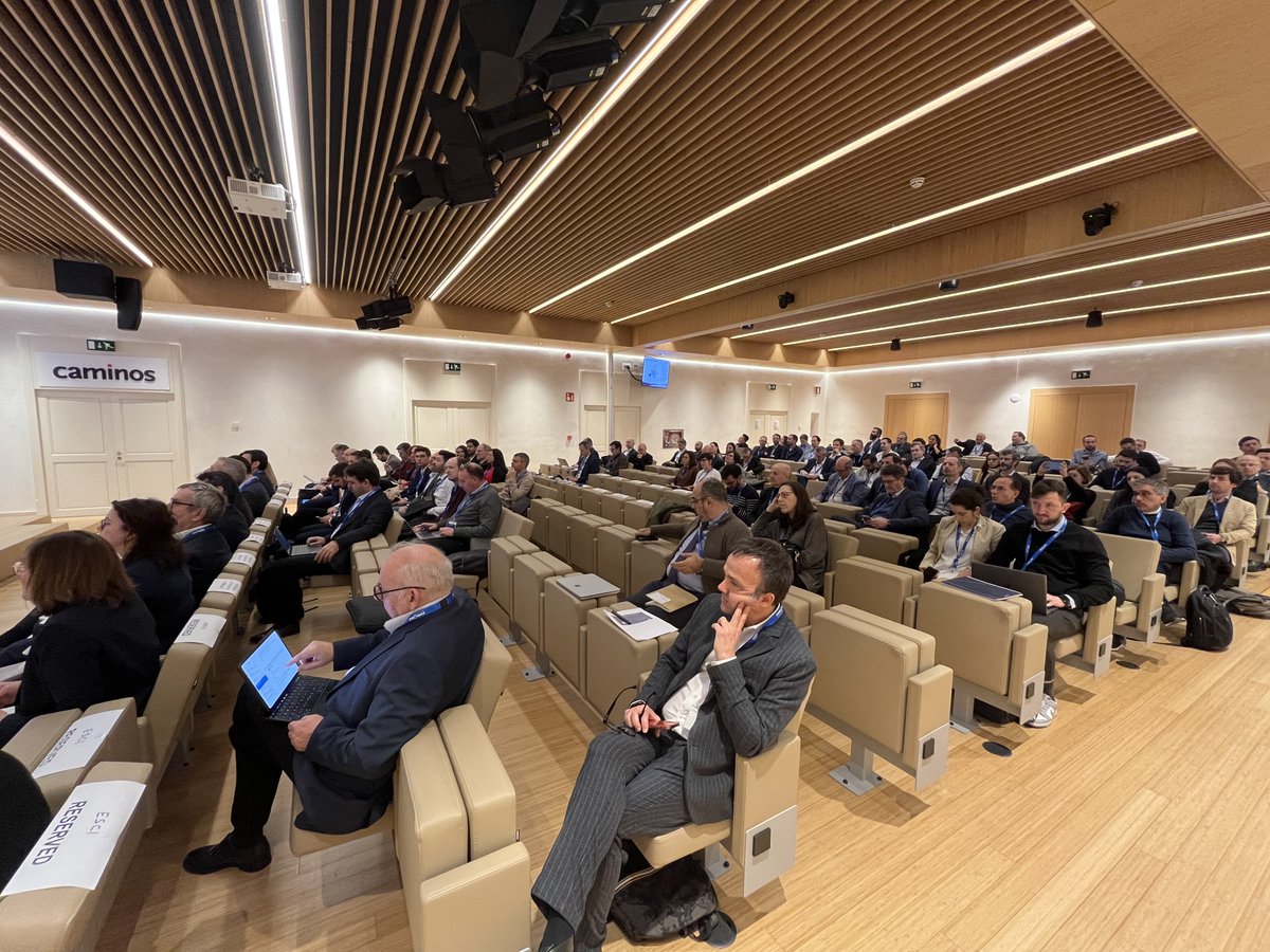 The OMICRON Final Event on #SmartRoads, in collaboration with <a href="/infra_rob/">InfraROB</a>  &amp; <a href="/HERON_H2020/">HERON_H2020</a>, has kicked off!
The opening featured: 
🇪🇺 Claudia Ciuca (<a href="/cinea_eu/">CINEA 🇪🇺</a>) &amp; 🇪🇸 Alejandro Lanuza (Min. of Transport in Spain) 

#Innovation #Sustainability #Digitalisation