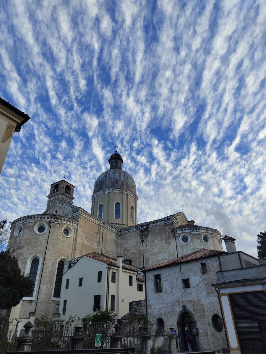 Basil Bowdler (@basilbowdler) on Twitter photo It was great to be in <a href="/UniPadova/">Università di Padova</a> yesterday presenting my work on Anglo-Dutch news management after the Battle of Beachy Head (1690). A huge thank you to the organisers for giving me the chance to speak in such a wonderful setting! It was great to be in <a href="/UniPadova/">Università di Padova</a> yesterday presenting my work on Anglo-Dutch news management after the Battle of Beachy Head (1690). A huge thank you to the organisers for giving me the chance to speak in such a wonderful setting!