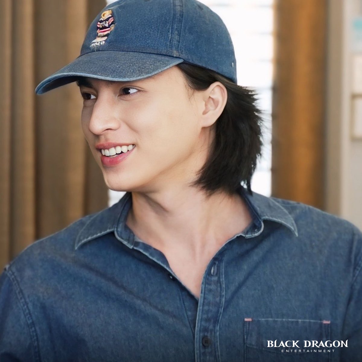 เปิดโปรเจกต์ “วันทอง”(Working Title) หนังเรื่องแรกจาก “Black Dragon Entertainment”  
ซีอีโอค่าย “จูเลี่ยน จอง” (อดีตผู้บริหารฝ่ายภาพยนตร์ CJ ENM และ โปรดิวเซอร์ Parasite, Snowpiercer, The Admiral: Roaring Currents และ The Host) มาอำนวยการสร้าง 
พร้อมจับมือผกก. Long Live Love!