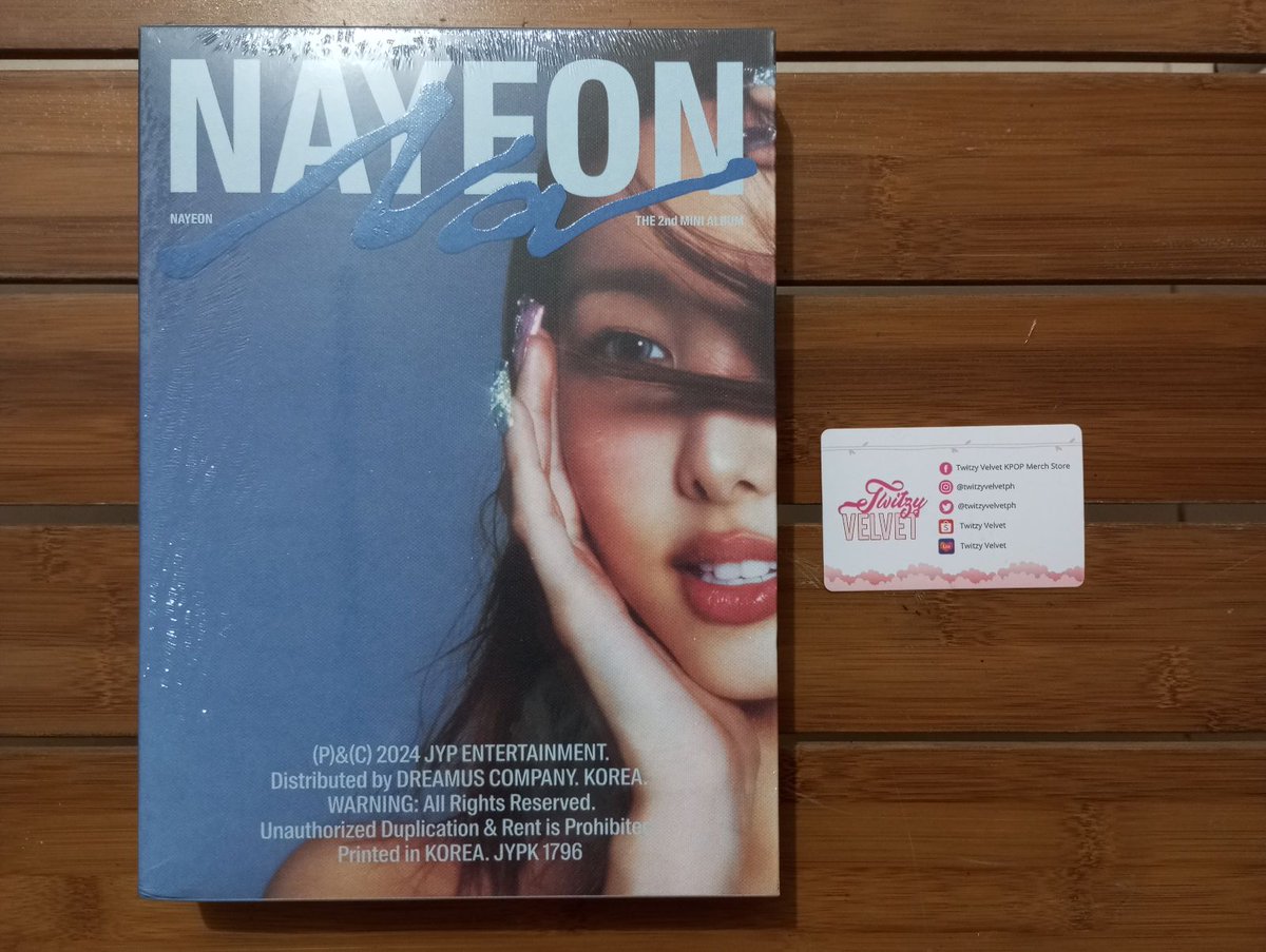 twitzyvelvetph's tweet photo. 🎊 GIVEAWAY 🎊

1 winner of Twice Nayeon NA Sealed Album!

Mechanics:
1. mbf @twitzyvelvetph @TwitzyOnhand
2. like + rt quoted tweet

PH only
Winner will shoulder sf via sco

Ends on Jan 31
Winner Announcement: Feb 1 https://t.co/tqbIWDVyAD
