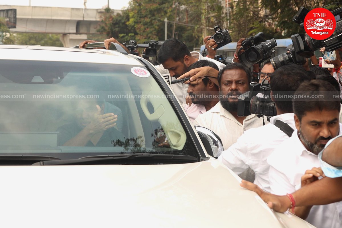 sriloganathan6's tweet image. Former MAUD minister &amp;amp; BRS working president KT Rama Rao arrives at the ED office in Hyderabad for questioning in connection with #FormulaECase 

@NewIndianXpress @XpressHyderabad @Kalyan_TNIE @santwana99 @shibasahu2012 @balaexpressTNIE @iRe1th #KTR #FormulaERaceScam
