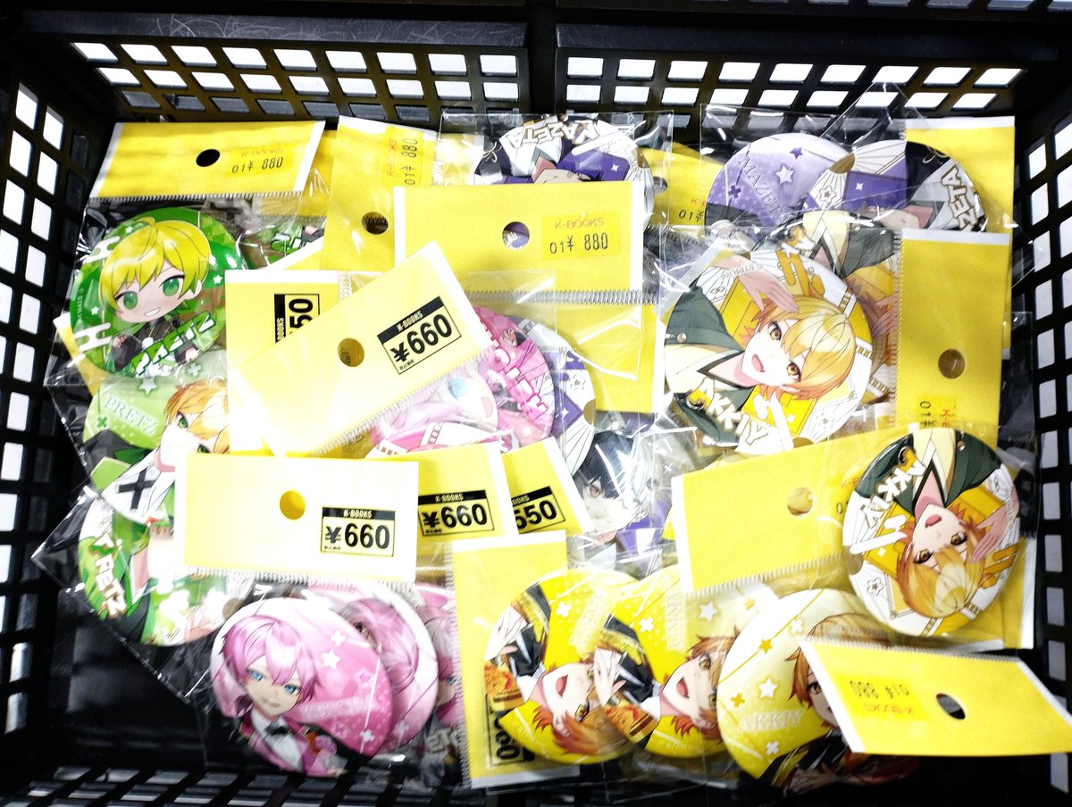 入荷情報】 AMPTAK×COLORS 缶バッジ アクキー リングライト メタリック