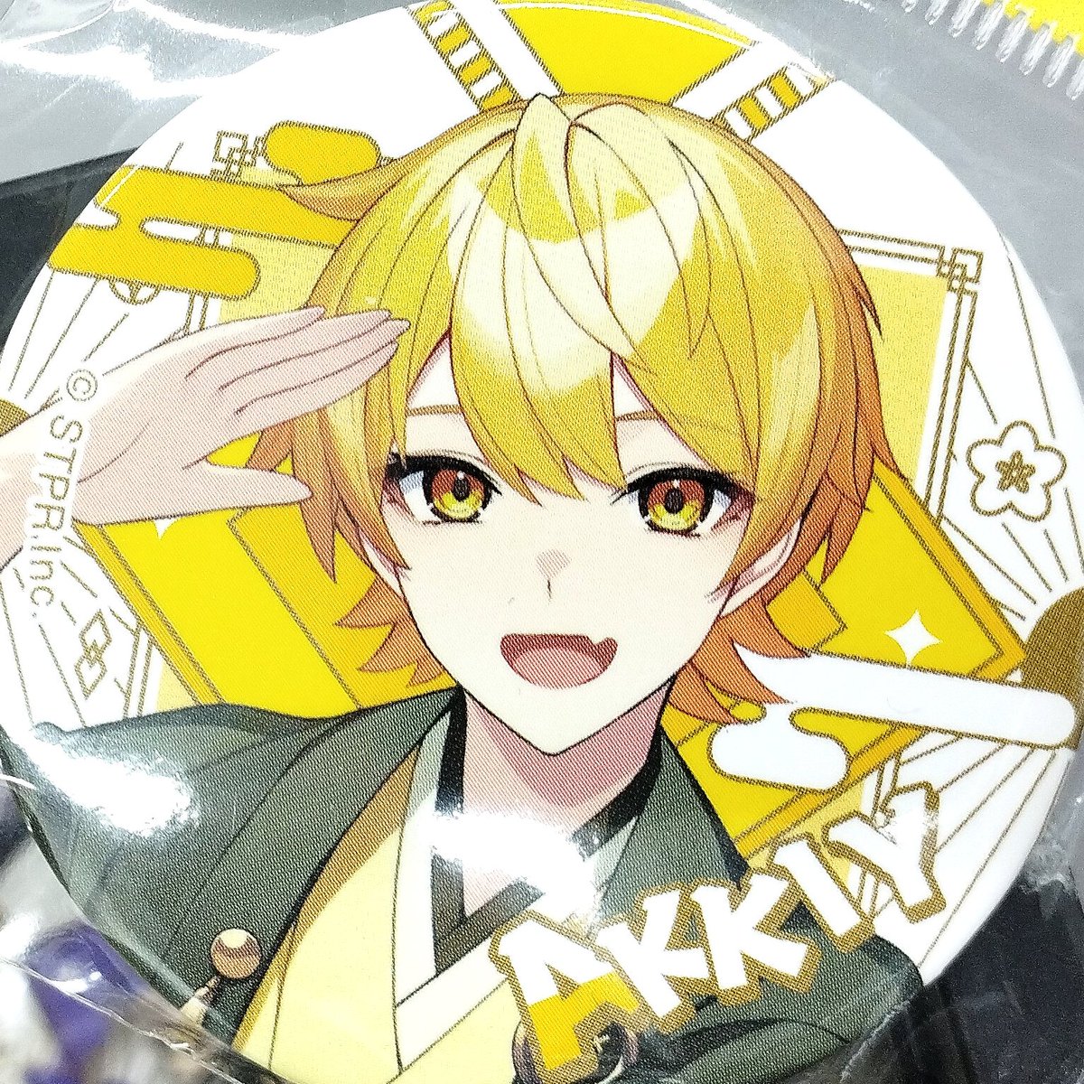 入荷情報】 AMPTAK×COLORS 缶バッジ アクキー リングライト メタリック