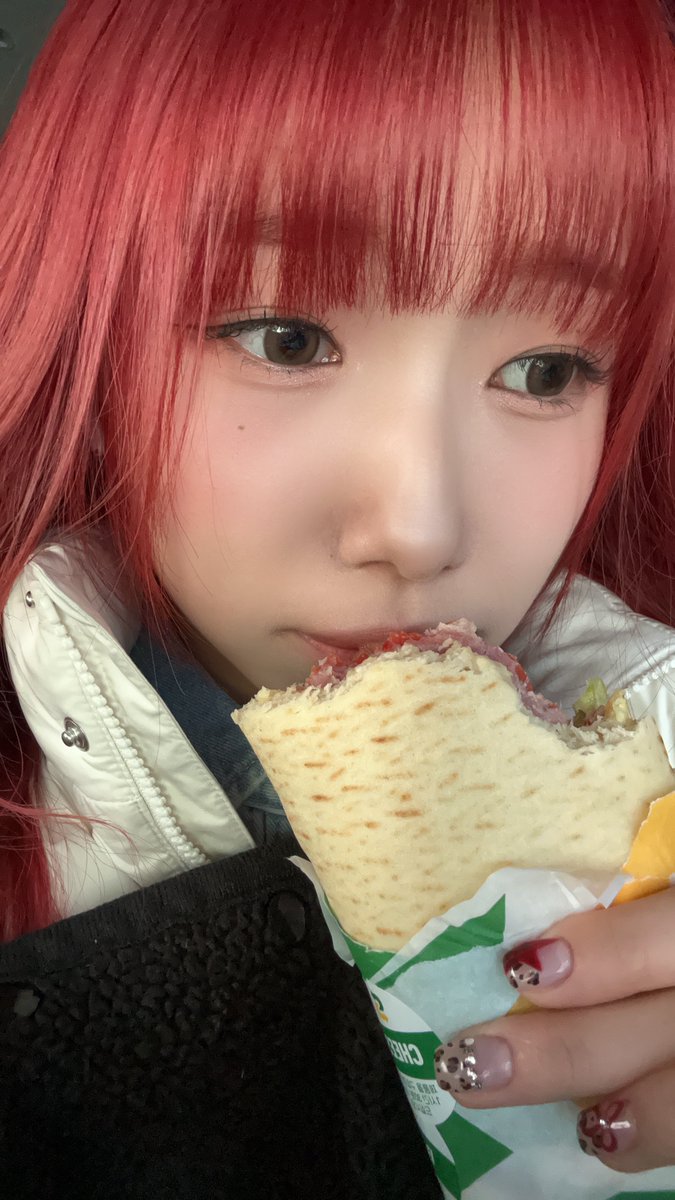 J_ging_'s tweet photo. 제발 
너무 사랑뜨러워 https://t.co/vnfqoPljkP