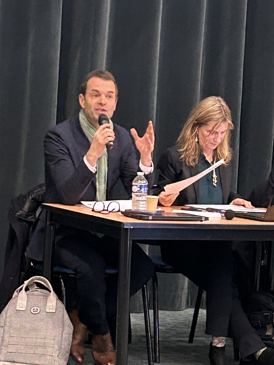 Une conférence de l’AFAE de Reims s’est tenue Mercredi 15 janvier 2025  au Lycée Franklin Roosevelt.   Frédérique Weixler  , Bertrand Secher  et  Vincent Stanek.    Merci aux conférenciers, aux participants et organisateurs!  <a href="/afae_fr/">A.F.A.E.</a> <a href="/AcReims/">Académie de Reims</a>