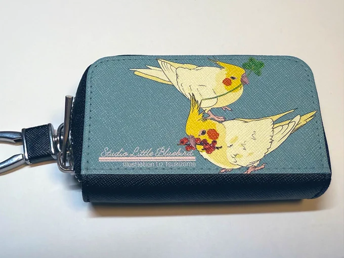 うちの子オーダーのスマートキーケースが納品されました!ごちゃごちゃしがちな鍵がスッキリ収納ナスカンもついていて、見失いにくいですご注文は3500円から(送料別) 