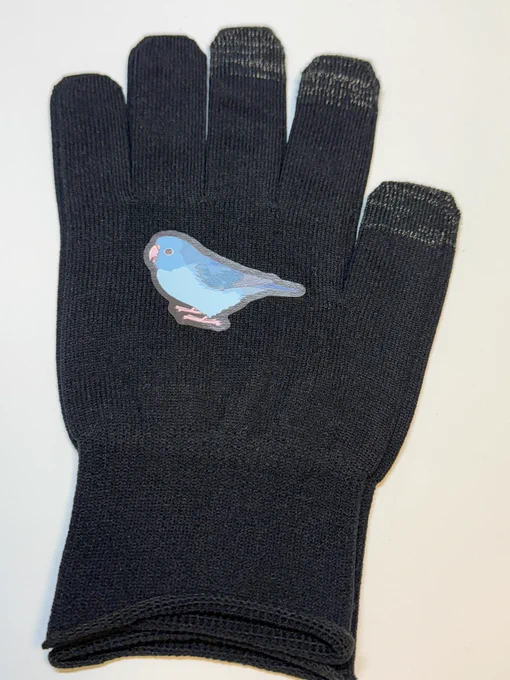 うちの子スマホ手袋が納品されました〜冬の手元にうちの子ワンポイントで癒されてください黒かグレー、3000円からです(送料別) 