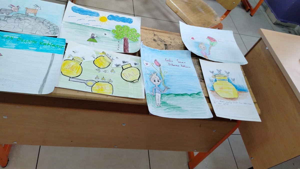 OzansoyHalit's tweet photo. Atasözleri sergisi. https://t.co/0ldjMTAFUI