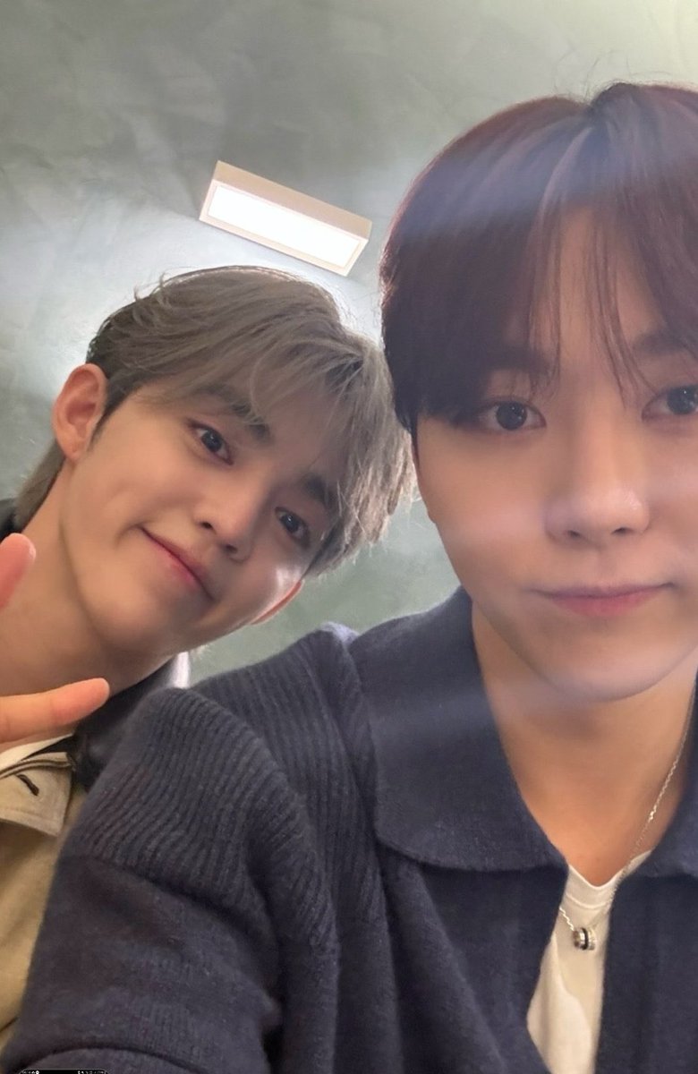 sounds_of_cheol's tweet photo. seungseung 🤎 https://t.co/NsSDTh6T4r