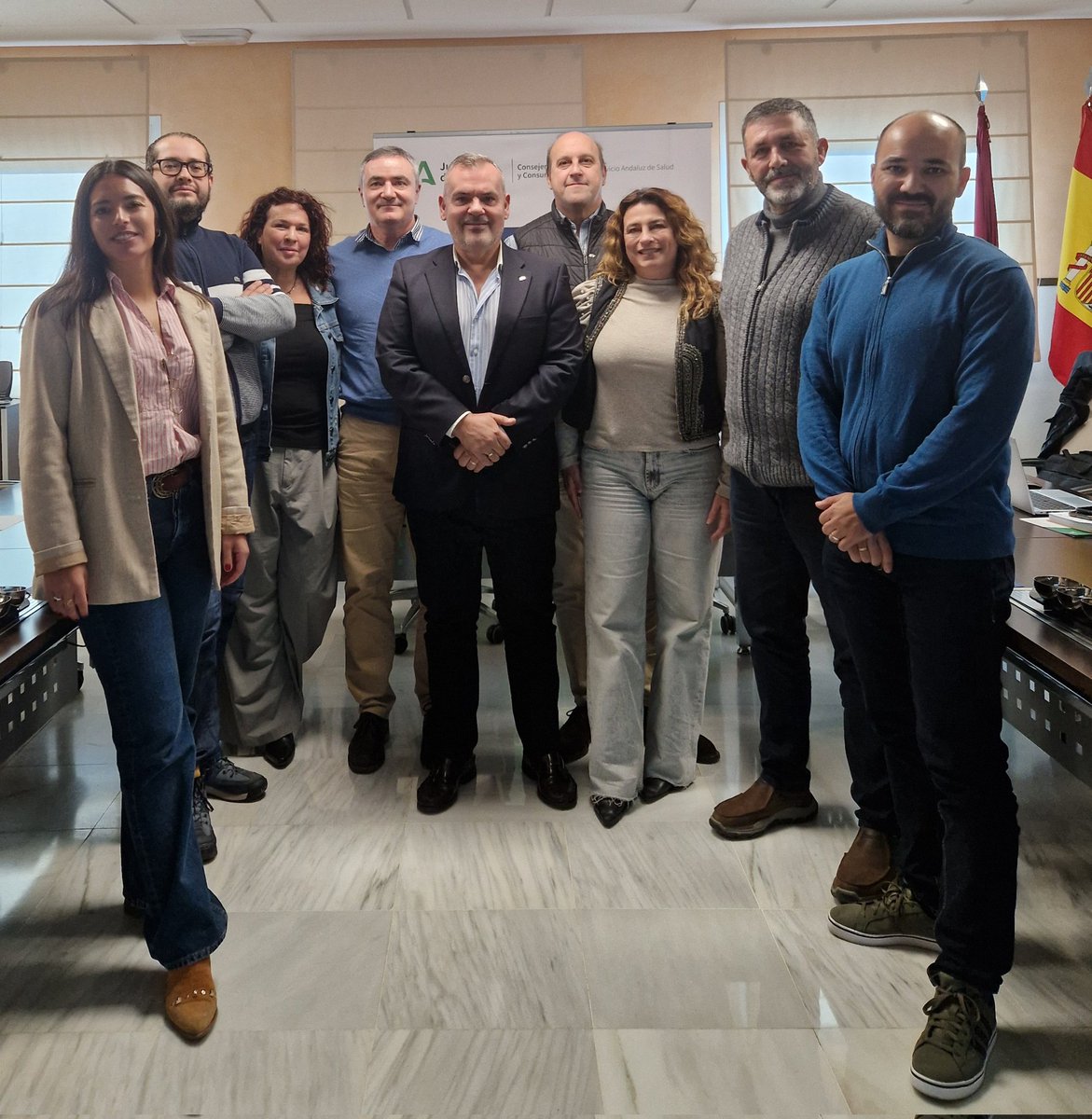 Muchos planes para desarrollar la #enfermería de #urgencias y #Emergencias desde el Centro de Emergencias Sanitarias 061 de Andalucía. Ayer con el Director de Enfermería, la Subdirectora Médica y todos los responsables provinciales de cuidados. <a href="/saludand/">Consejería de Sanidad, Presidencia y Emergencias</a>