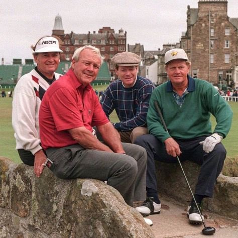 TheGolfDivoTee™ tweet media