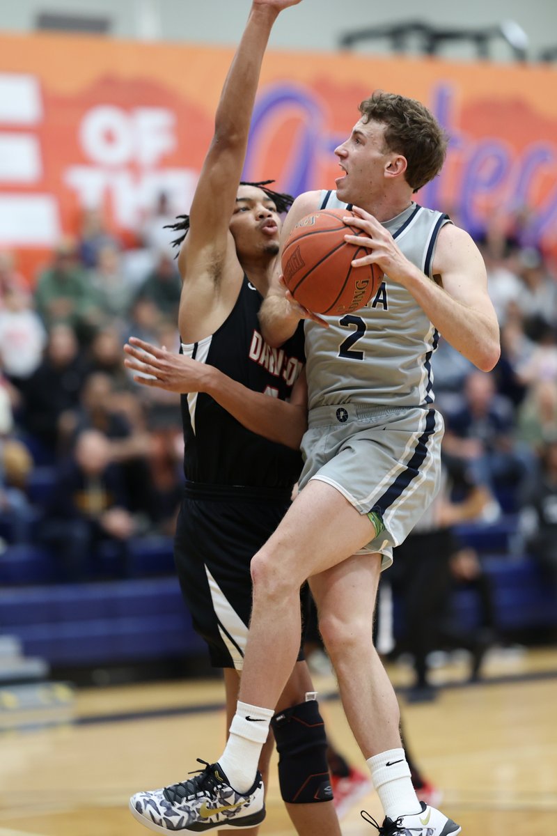 PimaAthletics's tweet photo. (5) Aztecs @PimaMens_bball win their 19th straight despite Phoenix College hitting 12 3-pointers.

Cohenj Gonzales 24pts
Max Majerle 20pts
Gabe Oldham 19pts (13 in 2nd half)
Mason Hunt 14pts (12 in the 1st half)

https://t.co/wKtgtZY05h

#PimaBasketball #AztecTOUGH https://t.co/mEOBiU77vn