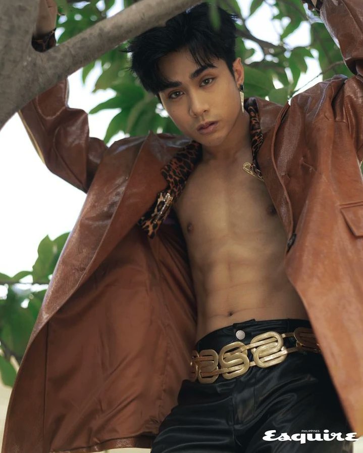 hottieguysPH's tweet photo. Josh Cullen Santos 🔥

abs/hubadero compilation
- thread - https://t.co/F43HUKlA56