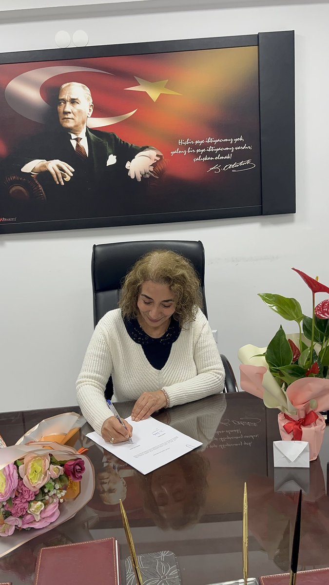 2018-2025 tarihleri arasında İlçemiz Nüfus Müdürlüğünde Nüfus Müdürü olarak görev yapan Gülten BOZ re’sen emekliliğe ayrılmıştır. Nice sağlıklı, huzurlu, mutlu emeklilik yılları yaşaması dileğiyle.