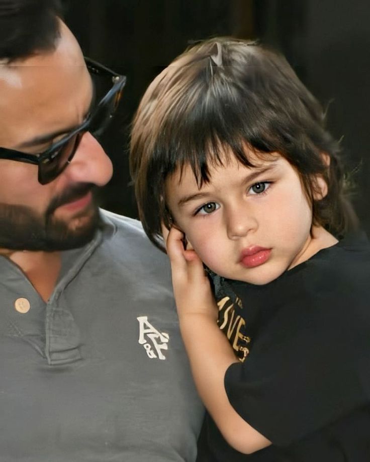 mvmeet's tweet photo. In 1398, Taimur invaded India.
He attacked the KumbhMela in Haridwar & began slaughtering lakhs of innocent Sadhus who were in a deep sleep.
But Bollywood Actor SaifAliKhan named his son after "Taimur" with great pride,
Who destroyed our great Indian heritage & was responsible for Hindu Massacre
We have witnessed 4 MahaKumbha Melas after this Massacre of Sadhus
And Now, while Mahakumbha Mela is being celebrated at Prayagraj,
Father of Taimur, Saif Ali khan is attacked at his own house!!
Is this a coincidence!?
Is this what we say - "Karma never loses it's address"!!