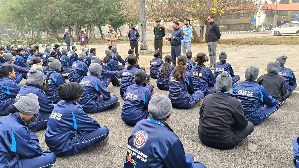 NSSChennai's tweet photo. Getting ready for the big day.
Camp Director and Drill Instructor guiding our NSS Contingent during parade practice for RD Parade Camp 2025 at JLN Stadium,New Delhi
#RDPC25 #NSS #RDP2025 #RDParade
@YASMinistry @_NSSIndia @PMOIndia @OfficeOf_MM @rakshatai_team @pibyas @mygovindia https://t.co/zn9TenJo1S