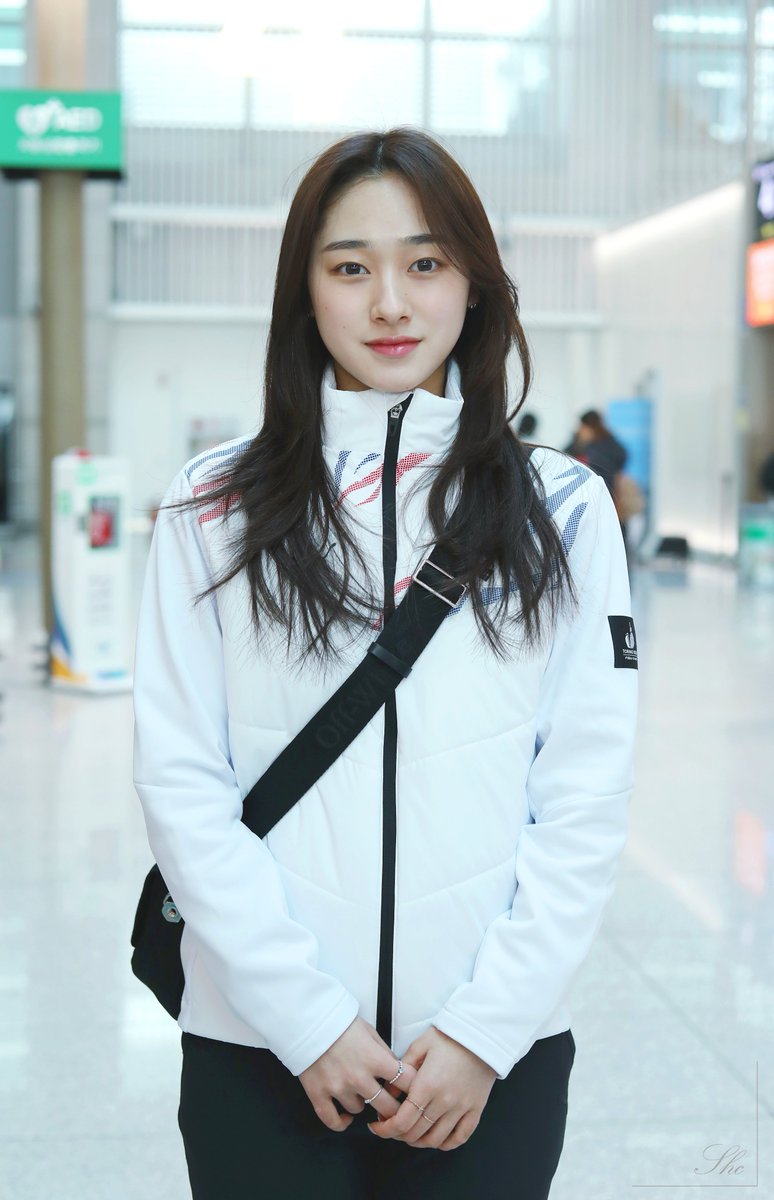QueenYuna_shc's tweet photo. 250113 유니버시아드 출국 위서영❤️

#위��영 #SeoyeongWi #출국 #잘생김주의 https://t.co/g20V9eDv0r