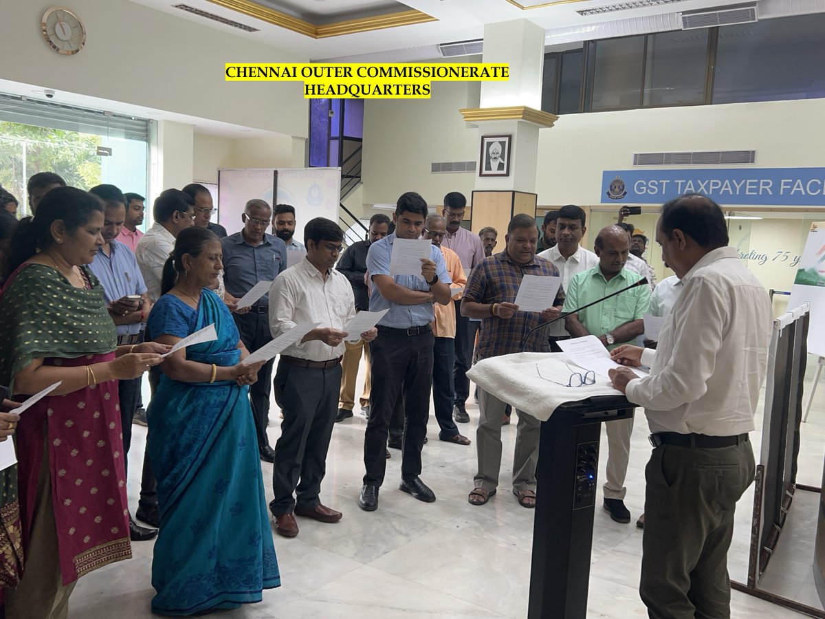 gstchennaiouter's tweet photo. On the occasion of SWACHHTA PAKHWADA 2025, Mass “Swachhata Shapath (Pledge)” was conducted by  the Shri.Nasser Khan, IRS, Commissioner, GST &amp; CEX Chennai Outer at Headquarters on 16/01/2025. All the Officers/staff of headquarters, Chennai Outer under took the Swachhta pledge. https://t.co/g5rf3a1ZK3