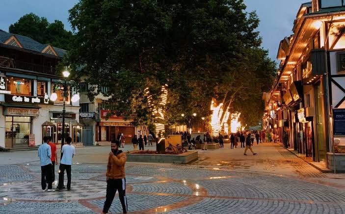 imrankehwah's tweet photo. While Srinagar Smart City (@sclsrinagar) is under scrutiny, let’s not forget Poloview, Rajbagh riverfront, Foreshore cycle track with footpath, Nishat market, Shalimar lake front, Maharajgunj, Malaratta, Lal Chowk & Ghanta Ghar didn’t magically glow up overnight.

It’s the vision, planning, blood, sweat, hard work and sleepless nights of all—our labor, architects, planners, indirect vendors, entrepreneurs, contractors, and officials.

Sure-some ‘creative accounting’ might’ve happened but let’s not let a few potholes of corruption overshadow the smoother roads of progress.

And please—let’s not hear the word ‘corruption’ from corrupt dynasts who conspired for dacoity got none and are now crying foul—the same folks who kept the city underdeveloped and swindled entire funds into their pockets for decades. 

Hypocrisy much-with shamelessness? 

@OfficeOfLGJandK @JmuKmrPolice @JKACB @owais_ias @AtharAamirKhan @DrBilalbhatIAS @BoAliSyed @SMC_Srinagar @srinagaradmin @SrinagarPolice @SMC_24x7