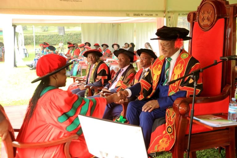 MakCAES's tweet photo. Management &amp; staff of CAES congratulate all students who will be graduating tomorrow, 17th January 2025, the final day of @Makerere 75th graduation ceremony. Overall, @MakCAES will present 562 graduands. Of these 19 will graduate with PhD, 97 Masters, 11 PGD, &amp; 435 Bachelors. https://t.co/11NgT9XXk6