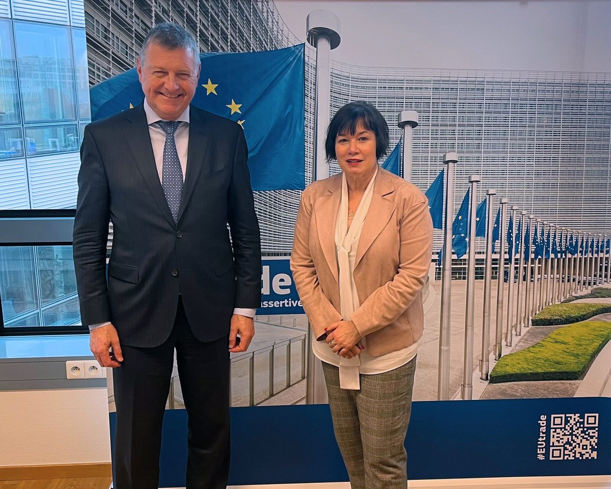 Honoured to have Deputy Minister of <a href="/CanadaTrade/">Canada Trade</a> Rob Stewart in Brussels this week to launch the 🇨🇦🇪🇺 #CanadaEU Economic Security Dialogue with <a href="/WeyandSabine/">Sabine Weyand</a>.