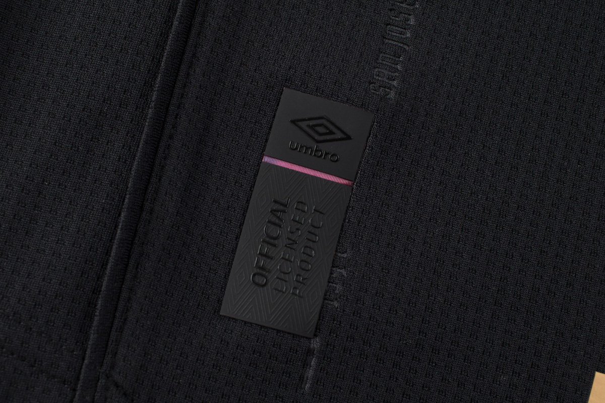 ⬛️| <a href="/CDeportivoFAS/">Club Deportivo FAS</a> 3rd 2025

Ohh, this is a classy number from <a href="/umbro/">Umbro</a>. Loving the crest and subtle pinstripe details 👌